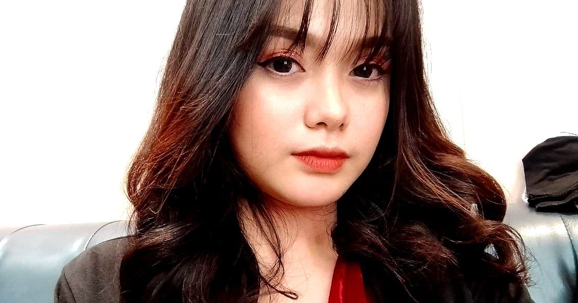 đứa con gái yêu nghiệt đã yêu bố và muốn trở thành vợ yêu của bố