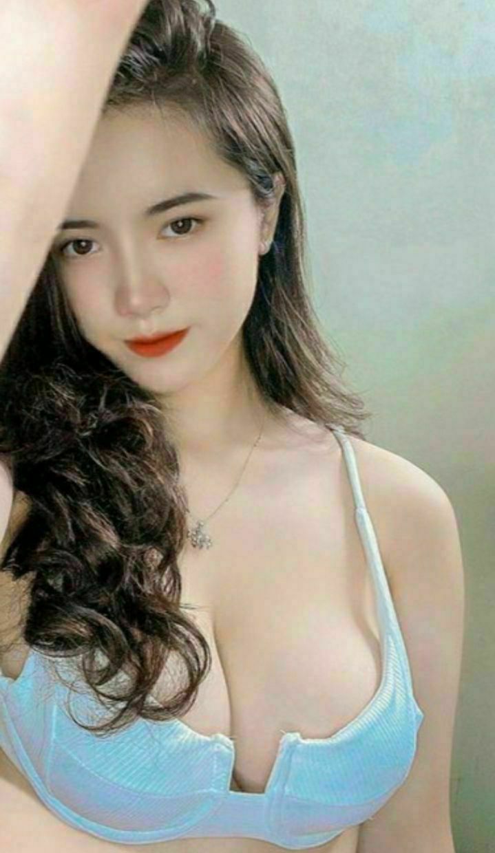Cô vợ nói với Ông chồng là đi công việc để lén lút với sếp